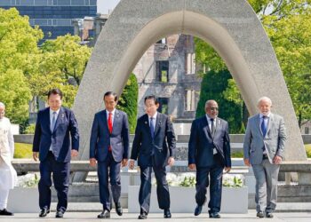 Visita ao Parque Memorial da Paz de Hiroshima, onde depositamos flores no Cenotáfio, monumento às vítimas da bomba atômica de Hiroshima. Foto Ricardo Stuckert/PR