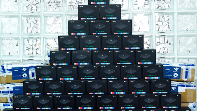 Lote de 200 TV Box doado pela Receita: há pelo menos 15 mil desses aparelhos apreendidos. Fotos:
Antonio Scarpinetti/Unicamp/Divulgação