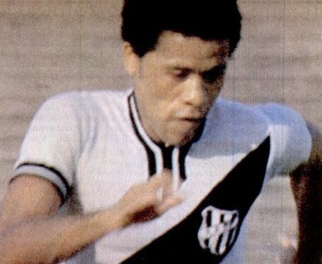 Dadá Maravilha é o 4º maior artilheiro da história do futebol brasileiro, com 926 gols na carreira. Foto: Reprodução/Revista Placar
