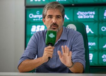 Pastana foi o responsável pela reformulação do elenco bugrino durante a Série B do ano passado. Foto: Thomaz Marostegan/Guarani FC
