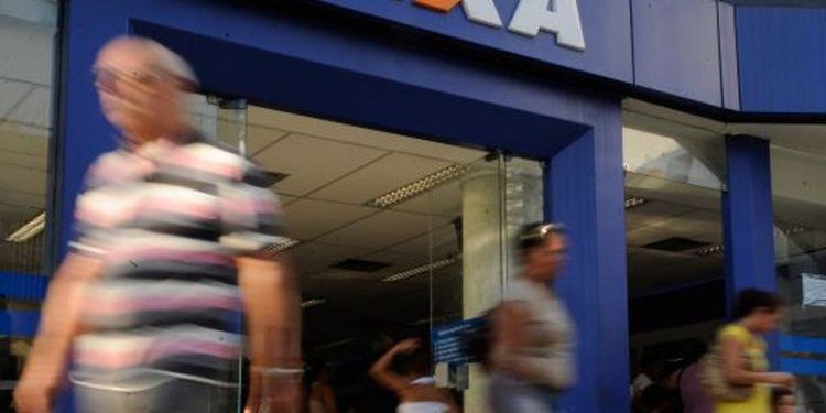 Na sexta-feira, instituições bancárias funcionam normalmente  - Foto: Tãnia Rêgo/Agência Brasil