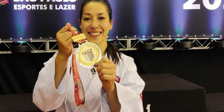 Campineira ganha ouro no Campeonato Paulista de caratê