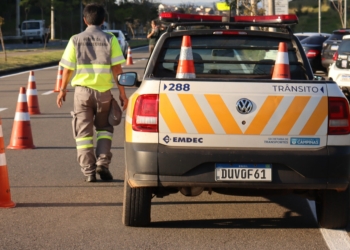 Recapeamento interdita acessos e rotatória na rua da Abolição