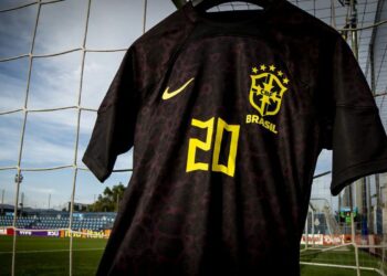 Camisa que o time brasileiro usará no amistoso contra Gana. Foto: Joilson Marconne/CBF