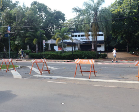 Rua Egberto Ferreira de A. Camargo terá bloqueios viários no feriado