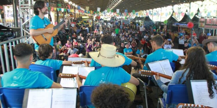 Festa junina “São João na Estação” atrai cerca de 12 mil pessoas