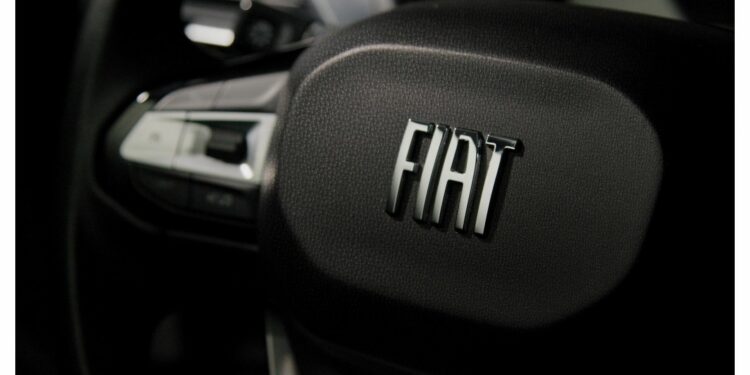 Ação da Fiat recevla a nova picape por partes: a vez do interior. Foto: Divulgação