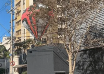 Queda de balão: ocorrência foi no final da manhã deste domingo em Campinas - Foto: Reprodução