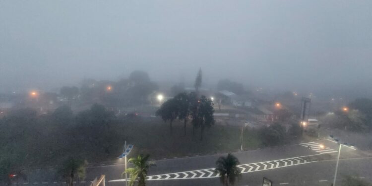Nevoeiro cobriu Campinas na manhã desta sexta-feira. Foto: Leandro Ferreira/Hora Campinas