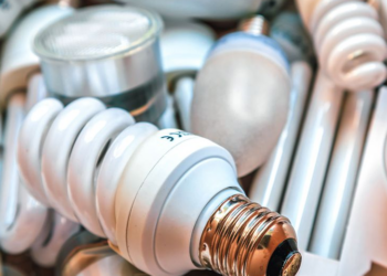 Brasil tem o compromisso de tirar todas as lâmpadas fluorescentes do mercado até 2025 - Foto: Pixabay