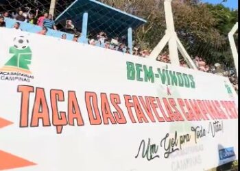 Público prestigia a abertura da Taça das Favelas no bairro São Bernardo Foto: Reprodução/Redes sociais