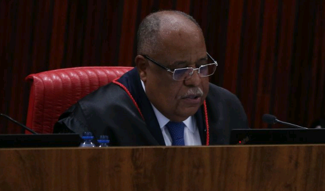 Após a leitura do voto de Benedito Gonçalves, julgamento foi suspenso - Foto: Valter Campanato/Agência Brasil