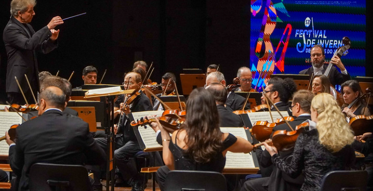 Público lota abertura do Festival de Inverno de Campos do Jordão