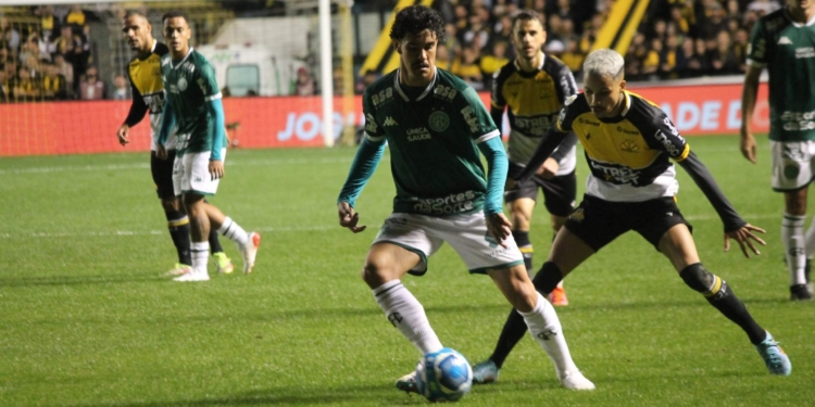 Guarani segura pressão do Criciúma e empata fora de casa