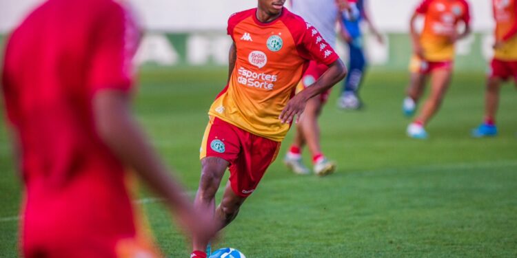 Guarani recebe o Atlético-GO de olho no G4 da Série B