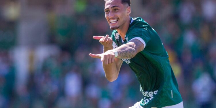 Guarani vence Atlético-GO e encerra primeiro turno da Série B perto do G4