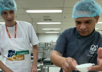 Jovens em situação de vulnerabilidade participam de curso de Gastronomia em Campinas