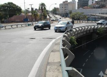 O Viaduto Miguel Vicente Cury passa por obras Foto: Leandro Ferreira/Hora Campinas.