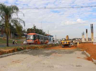 Trecho da Ruy Rodriguez fecha para obras do Terminal BRT Ouro Verde