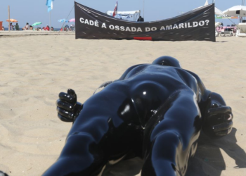 Manifestação no Rio: dez anos da morte e desaparecimento de Amarildo Dias de Souza - Foto: Tânia Rêgo/Agência Brasil