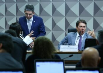 Reunião da Comissão Parlamentar Mista de Inquérito (CPMI) do 8 de janeiro para analisar e votar o Requerimento. Foto Lula Marques/ Agência Brasil