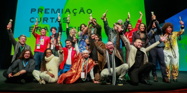 Premiação do 51º Festival de Cinema de Gramado no palco do Palácio dos Festivais. Foto: Edison Vara/Divulgação