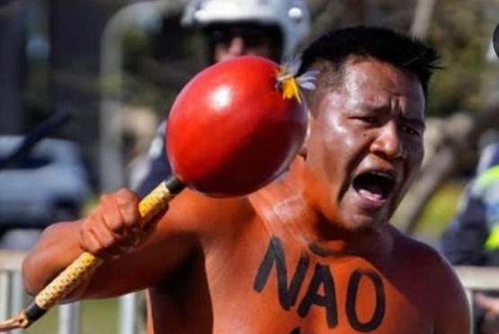 Indígenas defendem a expulsão de estudante da PUC após declarações ‘racistas’ em vídeo