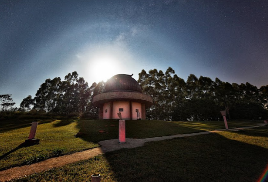Observatório Jean Nicolini recebe público para observação e entretenimento