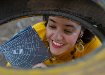 Jovem escritora lança em Campinas livro sobre a verdadeira história de dona aranha