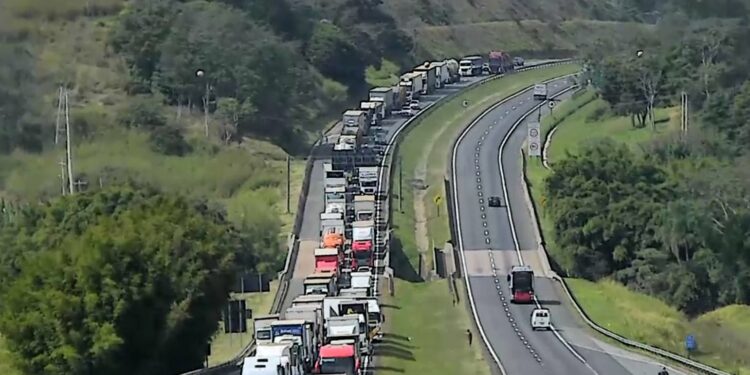O congestionamento na D. Pedro chegou a seis quilômetros. Fotos: Rota das Bandeiras/Divulgação