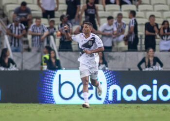 Eliel marcou duas vezes para a Ponte Preta na atual edição da Série B. Fotos: Felipe Santos/Ceará