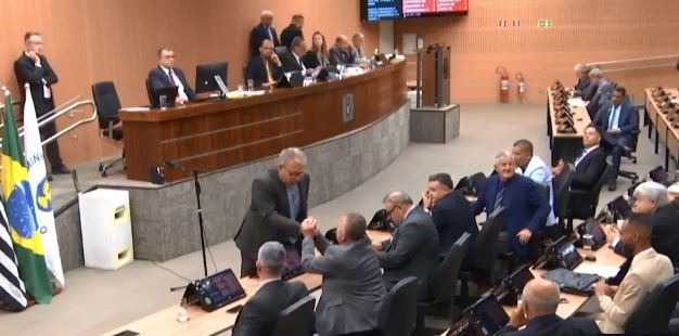 Rachadinha: Câmara vota contra CP para investigar Marcelo da Farmácia; denúncia é arquivada