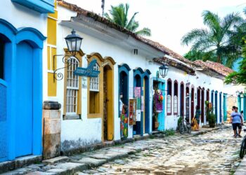 A cidade de Paraty é sede do 10º Encontro Brasileiro de Cidades Históricas, Turísticas e Patrimônio Mundial da Organização das Nações Unidas para a Educação, Ciência e Cultura (Unesco) - Foto: Deni Williams/Wikimedia