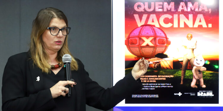 A diretora do Departamento de Vigilância em Saúde de Campinas, Andrea Von Zuben. "Cada vacina importa" - Foto: Fernanda Sunega/Divulgação