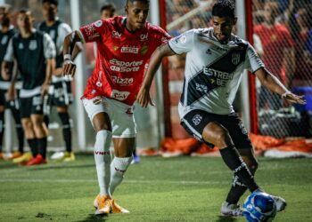Luiz Felipe já disputou 42 jogos com a camisa da Ponte Preta em 2023. Foto: Roberto Corrêa / Vila Nova F.C.