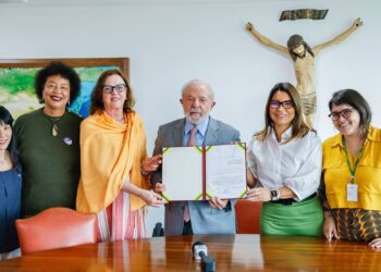 Lula durante a assinatura do Projeto de Lei Foto: Ricardo Stuckert / PR