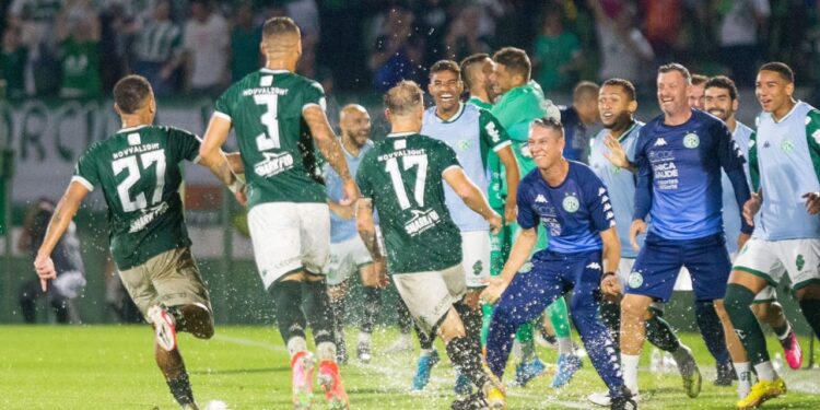 Em jogo que teve chuva de granizo, Guarani vence a Ponte Preta no Dérbi 206