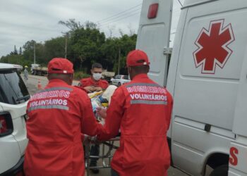 Bombeiros voluntários de Nova Odessa prestaram socorro à vítima Foto: Divulgação
