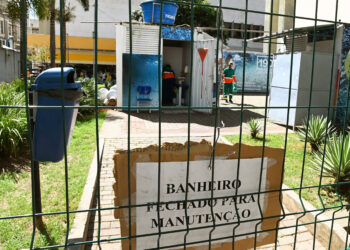 Sanitários públicos do Centro: obras após vandalismo custaram cerca de R$ 80 mil. Foto: Carlos Bassan/PMC