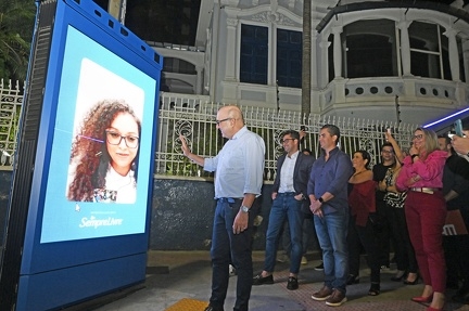 Ponto de ônibus que fala com o passageiro? Entenda
