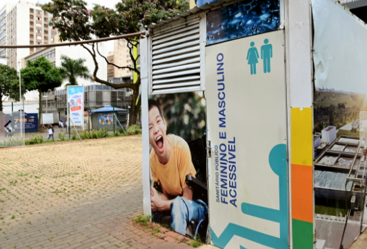 Sanitário público feminino no Centro de Campinas é reaberto após reforma
