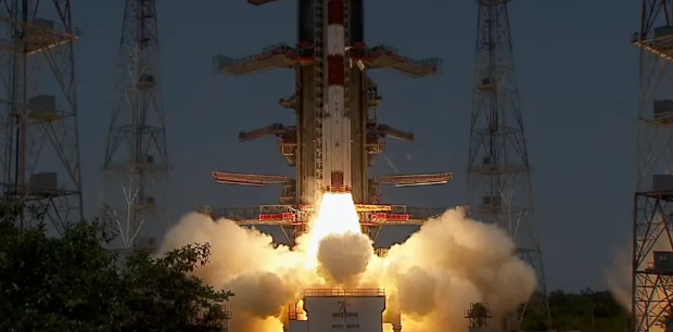 Após pouso na Lua, Índia lança satélite para estudar o Sol