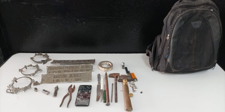 Os objetos furtados foram devolvidos à Setec e as ferramentas utilizadas na ação, apreendidas Foto: Divulgação/GMC
