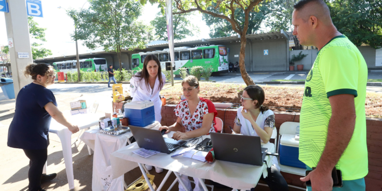 Terminais de ônibus disponibilizam vacinação até sexta-feira