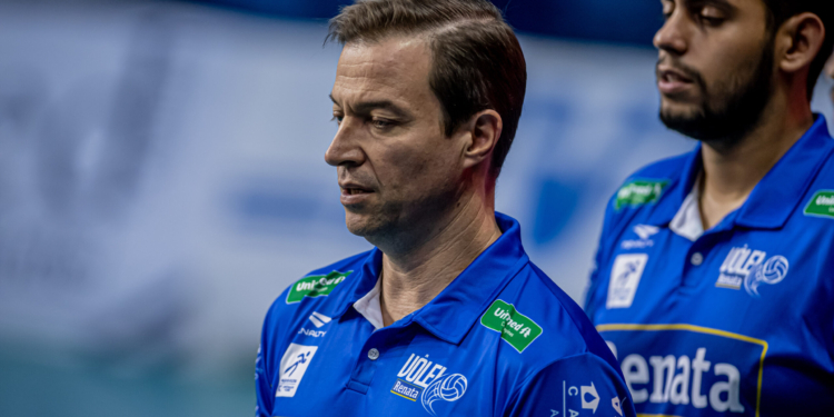 Giuliano Ribas, do Vôlei Renata, será técnico do Brasil no Pan do Chile