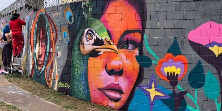 O muro do Conjunto Habitacional do Jardim San Diego ganhou a arte do grafite. Foto: Divulgação
