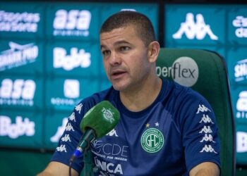 "Não é o resultado que desejávamos, mas tivemos possiblidades de abrir o placar", avaliou Louzer. Foto: Thomaz Marostegan/Guarani FC