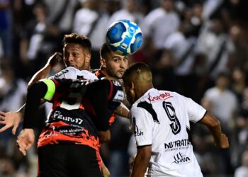 Macaca acumula agora quatro derrotas e quatro empates nos últimos oito jogos. Fotos: Marcos Ribolli/PontePress
