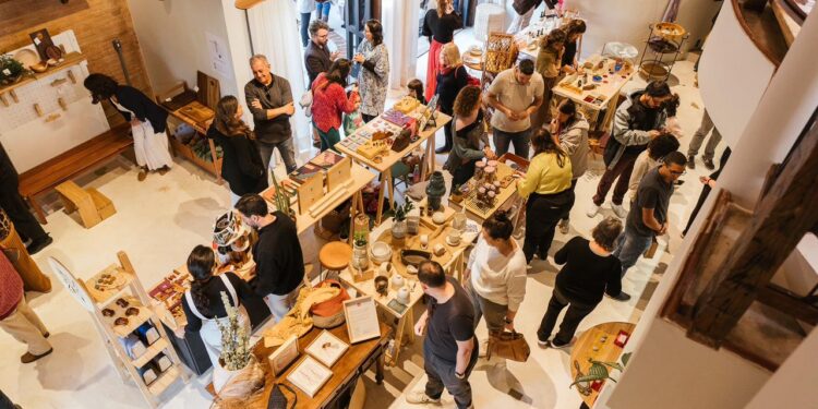 Mercado Alameda reúne neste final, na Casa Angá, em Sousas, expositores de arte, gastronomia, design, joalheria, decoração, bem-estar e moda. Foto: Divulgação