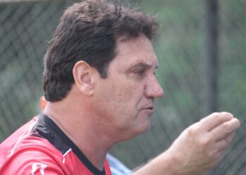 João Brigatti, novo treinador da Ponte Preta, celebrou mudança de comportamento da equipe. Foto: Diego Almeida/Ponte Press